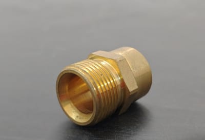 Connector M22/14 M → 1/4″ F — Brass — GKF-SPR-0144